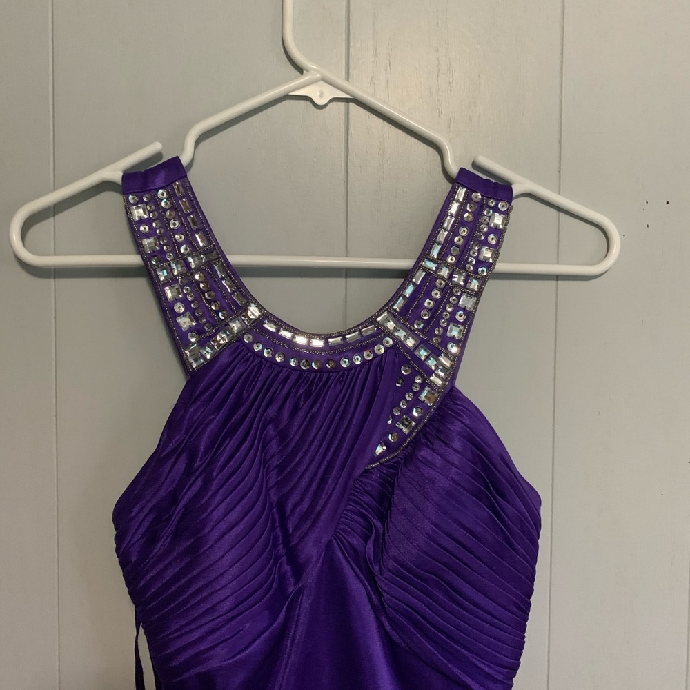 Dress - Picture 2 of 4